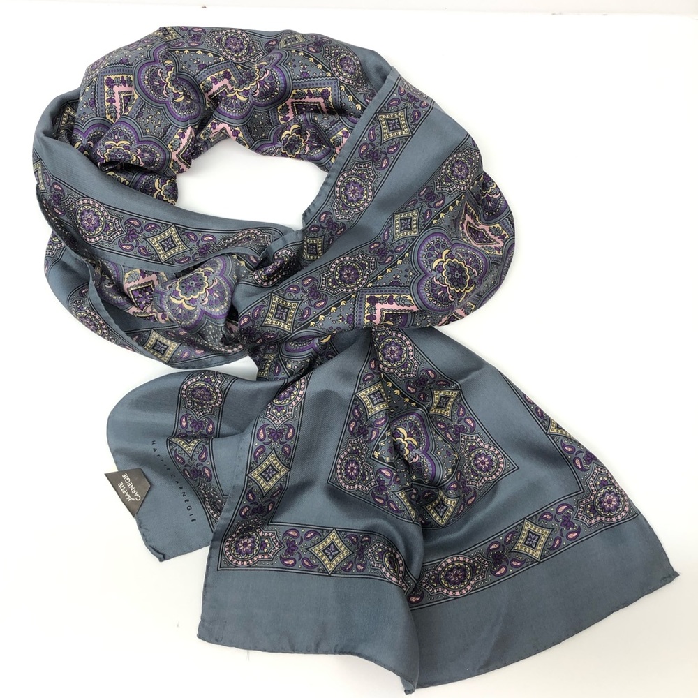 HATTIE CARNEGIE NWT Authentic Silk Oblong Scarf